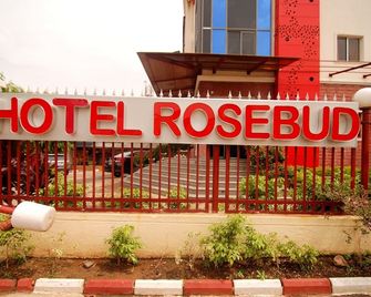 Hotel Rosebud - Abuja - Gebäude
