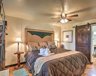 Exquisite Tucson Casita by Panto River Park Trail! - Tucson - Habitación