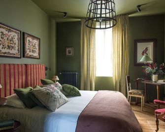 Séraphine -Apartment-Romantic-Ensuite with Shower-City view - Dieppe