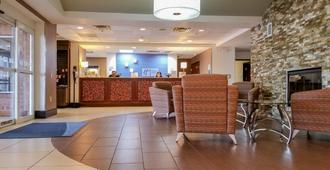 Holiday Inn Express Hotel & Suites Orange City - Orange City - Lobby
