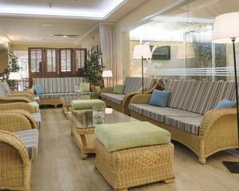 Hotel Dwo Les Palmeres - Calella - Living room