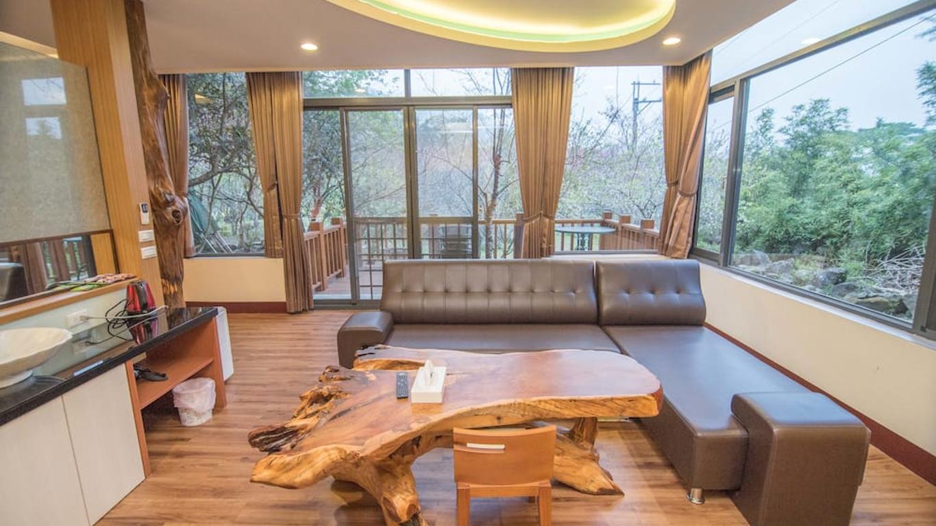 Nantou Xitou Riverside Homestay B&B