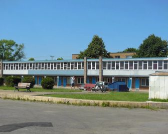 Motel Pierre - Montreal - Building