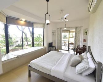 U Tan Sea Resort - Mumbai - Bedroom