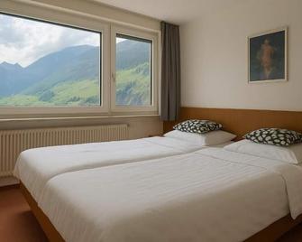 Hôtel de la Poste Martigny - City Center - Martigny - Habitación