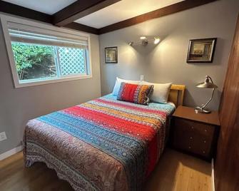 Peachland Beach Resort - Peachland - Bedroom