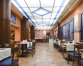 Hotel La Pace - פיזה - מסעדה