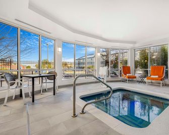 Hilton Garden Inn Colorado Springs Airport - קולרדו ספרינגס - בריכה