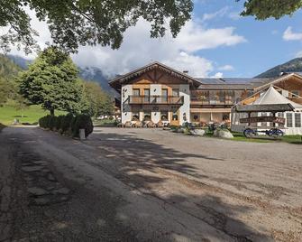 Room 'Camera Doppia N 4' with Mountain View, Shared Garden and Wi-Fi - Giustino - Edificio