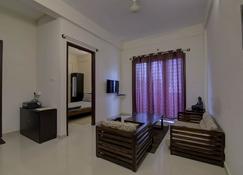 Tranquil Serviced Apartments - Bengaluru - Living room