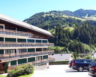 Holiday apartment with balcony and indoor pool - Breitenbach am Inn