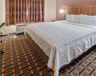 Hometown Inn & Suites - לונגוויו