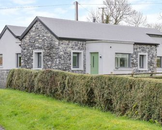 River Dale - Sligo - Building