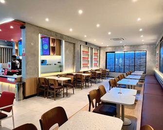 أفيرا هوتل ماكاسار - ماكاسار - مطعم