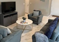 Good Vibes House in Rio Rancho 3bed 2bath! - Rio Rancho - Living room