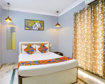 Galaxy Grand B&B - Panvel - Habitación