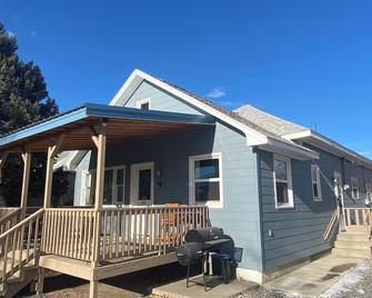 Adorable 4 Bedroom Getaway - Greybull - Gebouw