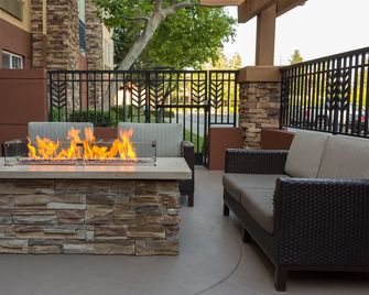 Larkspur Landing Extended Stay Suites Renton - Renton - Parveke