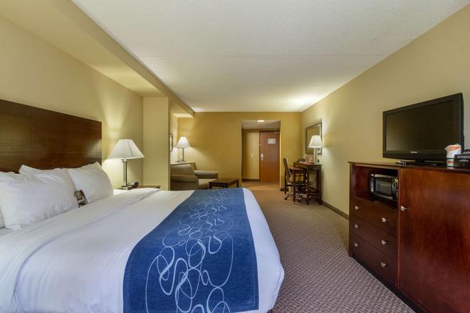 Comfort Suites Near Gettysburg Battlefield Visitor Center 78