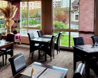 The Originals City, Hôtel Le Forum, Strasbourg Nord - Schiltigheim - Ristorante