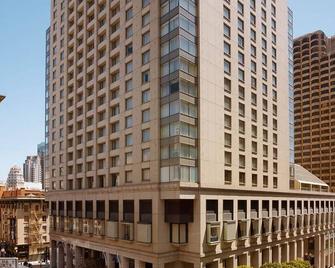 Contemporary Stay with Extraordinary On-site Dining and Entertainment - Sausalito - Budova