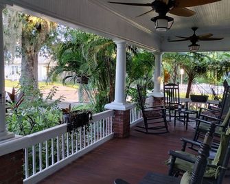 Kapp and Kappy Bed & Breakfast - Kissimmee - Balcony