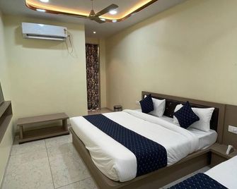 Hotel Mb Nirala Shyam - Khātu - Bedroom