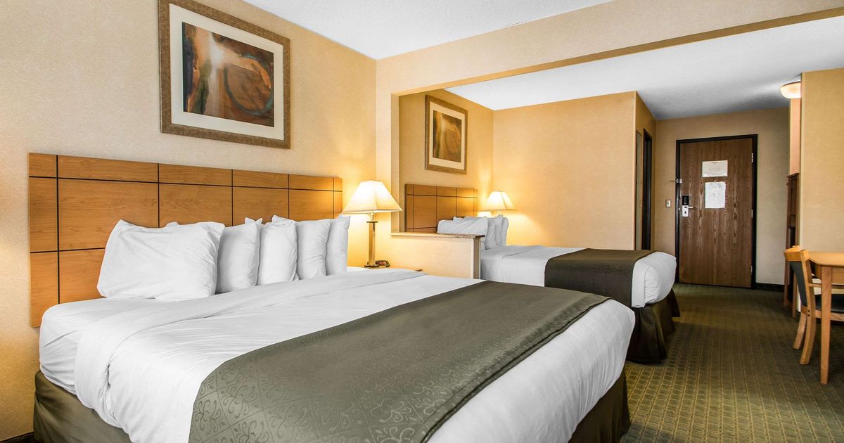 Quality Inn In Dubuque Quality Inn Dubuque on Hwy 20 from $62. Dubuque Hotel Deals & Reviews ...
