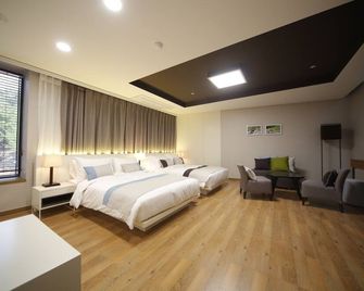 Kt&g Sangsangmadang Chuncheon Stay - Chuncheon - Schlafzimmer