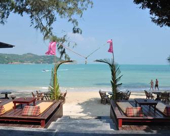 Samui Honey Cottages Beach Resort - Sha Extra Plus - Ko Samui - Beach