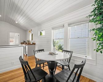 The Adaline 9 by Brightwild Hyde Park Penthouse - Tampa - Dining room