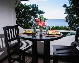 Firefly Beach Cottages and Suites - Negril