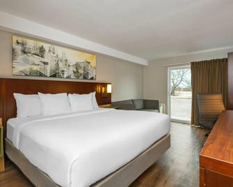 Comfort Inn Ottawa East - Ottawa - Bedroom