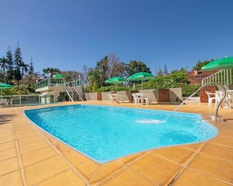 Hotel Pousada Delplata - Serra Negra - Zwembad