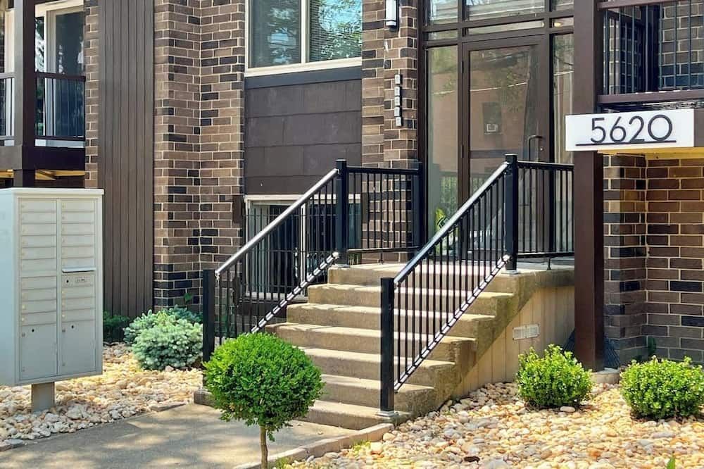 1br King East Liberty Apt | Parking - بيتسبرغ - مبنى