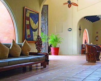 You Will Keep Coming Back For More! - איקסטפה זיהואטנחו - לובי