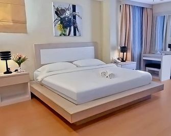 Blanco Apartment Hotel - Bintulu - Bedroom