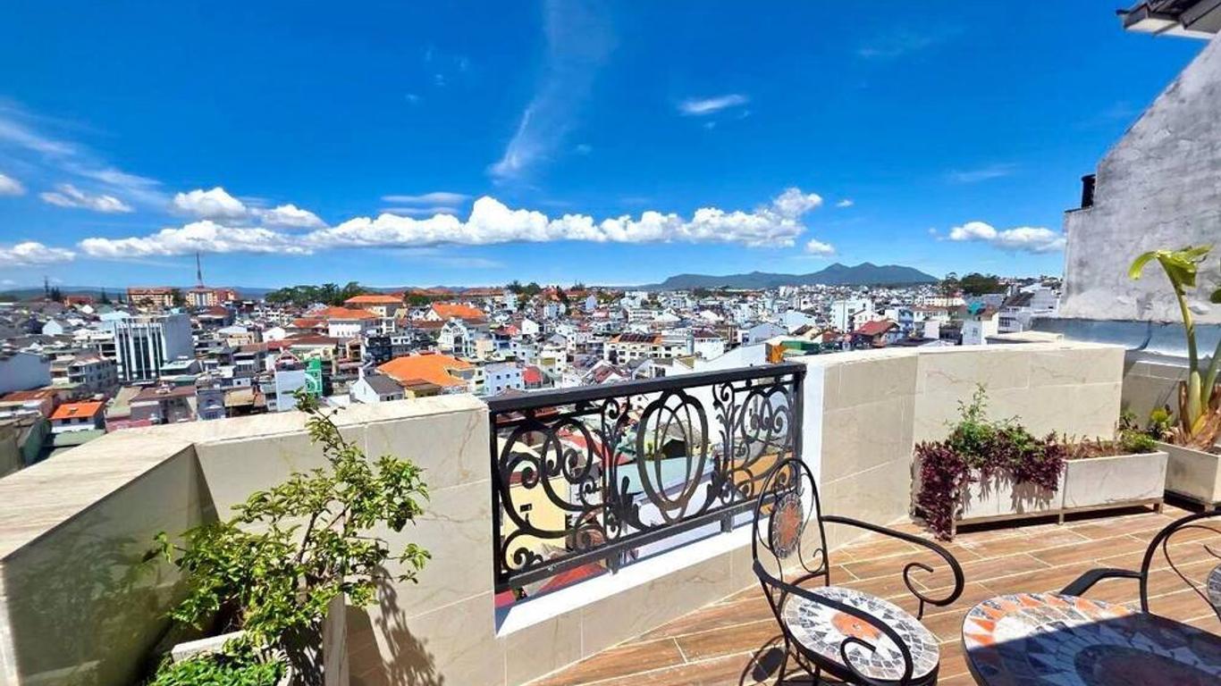 تيوليب هوتل 3