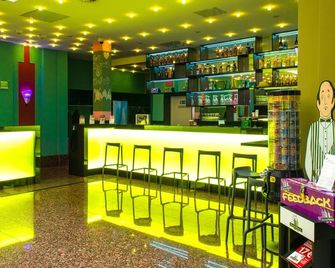 United Hostel Frankfurt City Center - Frankfurt am Main - Bar