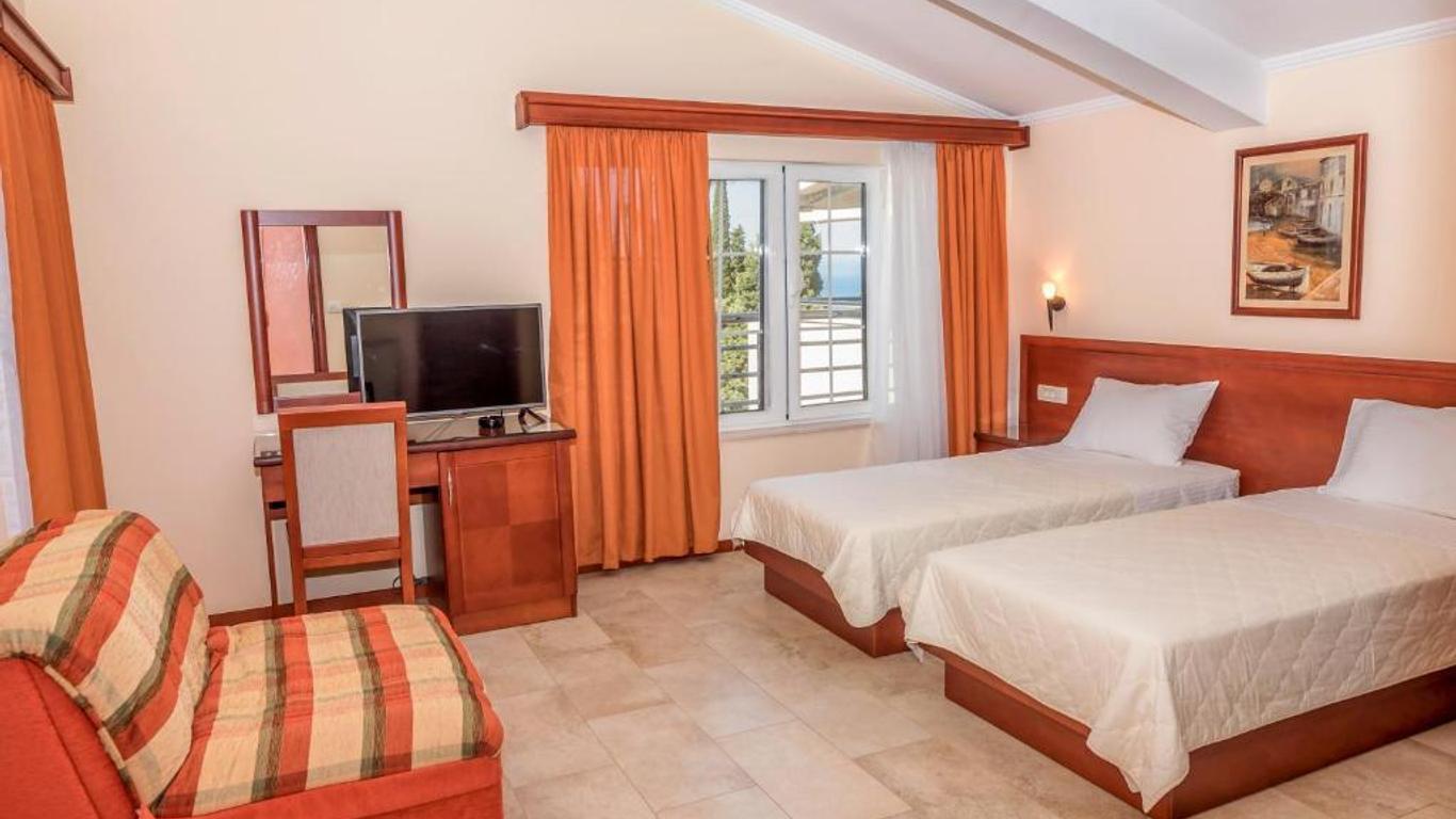 فيلا أنتيفاري