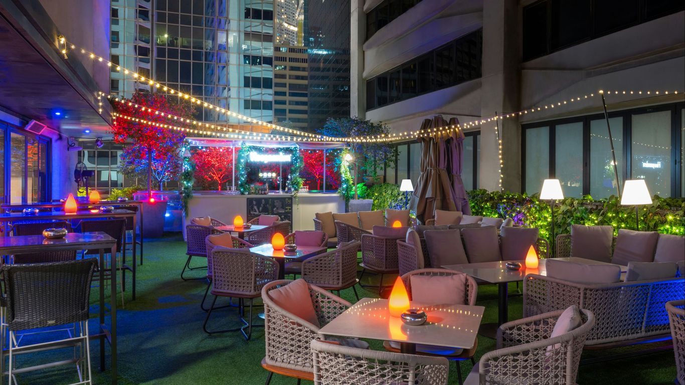 Gateway Hotel, Marco Polo