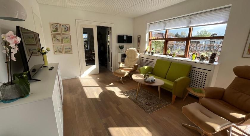Hus og have i Herning, 100 kvm ialt – Herning