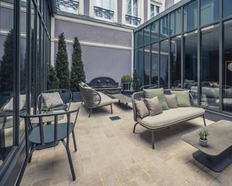 Best Western Premier Hotel de la Poste & Spa - Troyes - Gebäude