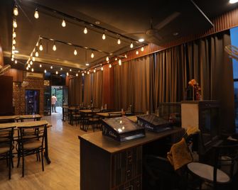 Ekaanta retreat - Kāla Āmb - Bar