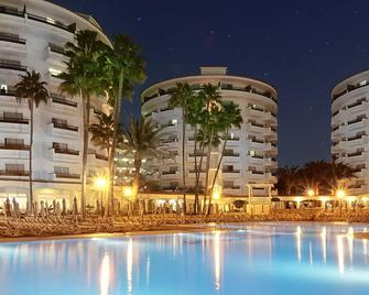 Servatur Waikiki - מספלומס - בריכה