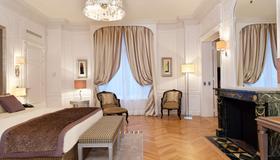 Majestic Hotel Spa - Champs Elysées - Paris - Bedroom