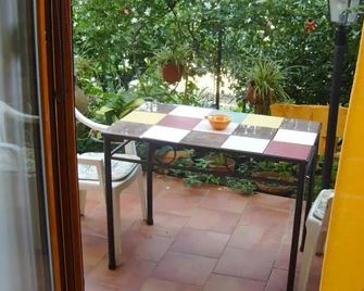 Bed & Breakfast 5 Di Spade - Gioiosa Marea