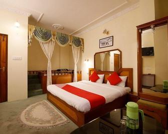 Hotel Oakwood Chail - Chail - Bedroom