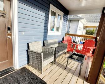 Crystal beach - The Lumos beach Villa, short walk to beach. 3 bedrooms, 2 bath - Fort Erie - Balcony