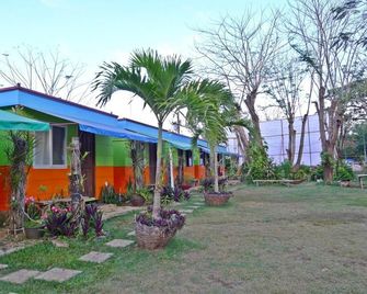 OYO 671 Natua's Cabin - Puerto Princesa - Gebäude